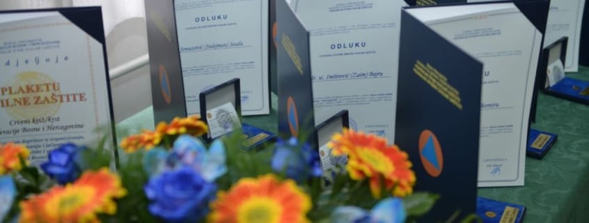 Povodom 1. marta, Dana civilne za&scaron;tite F BiH, Federalni &scaron;tab CZ, na prigodnoj svečanosti, uručio priznanja kolektivima i pojedincima
